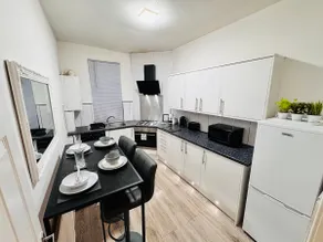 THE LION’S REST - BOUTIQUE APARTMENT SUITE. - Image 5