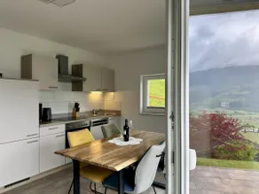 Bright flat close to the ski area - Image 2