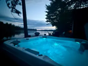 CedarCottage•Sauna•HOTTUB•Fireplace• Lakefront - Image 2