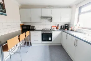 House in the historic town of Penryn Cornwall - Image 4