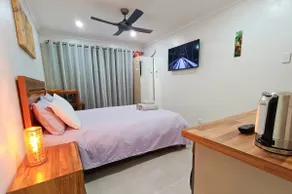 Private Studio | Parking | Self-Contained - Image 4