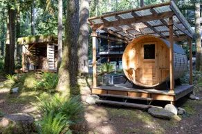 Cedar Cabin nestled in Glacier Springs with Sauna - Image 3