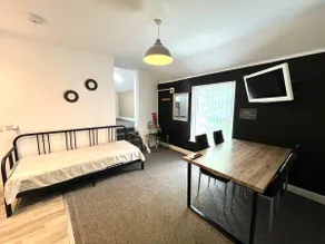 BELMONT Apartments - Image 5