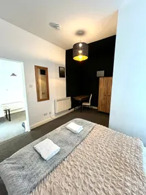 BELMONT Apartments - Image 2