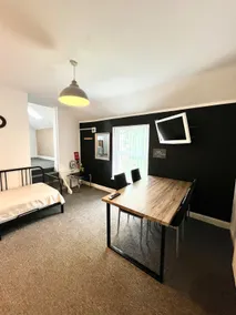 BELMONT Apartments - Image 4