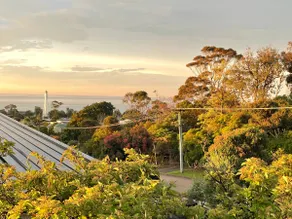 McCrae: location, location! Boasting  bay views with the beach a 5 minutes walk. - Image 4