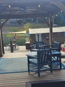 Lakefront Family Fun, New Gazebo, Toys Included! - Image 3