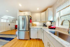 Romantic Coastal Escape near Commercial St! - Image 4