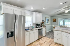 Seahorse - Beautiful Beach House with Private Pool & Heated Spa! - Image 3