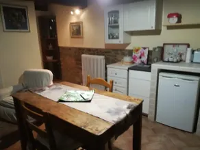 THE BEAUTIFUL TOWNHOUSE IN THE VILLAGE - Image 3