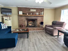 Papa Joe’s Lake House - Image 4