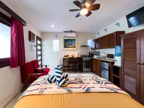 Coralito Malecon Luxury Studio - Image 4