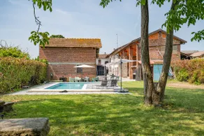 XL 1-BR Apartment: Pool, Wall Box & Shopping - Image 2