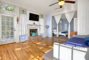 Historic Riverfront Estate | 11bed/10bath Dock • Sleeps 32 | The Ballard House - Image 3