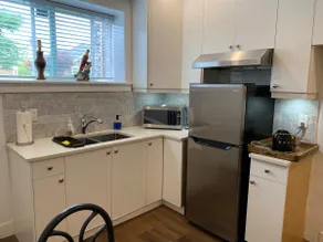 Beautiful 1 Bedroom suite - Image 2