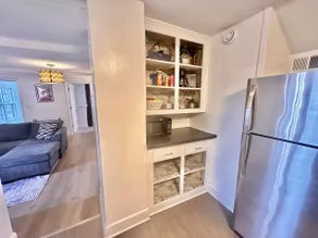 Trendy Duplex, Convenient Location - Image 5