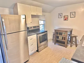 Trendy Duplex, Convenient Location - Image 4