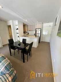 Braddon 1BD - Walk to Tram - Gym - Free Parking - Image 2