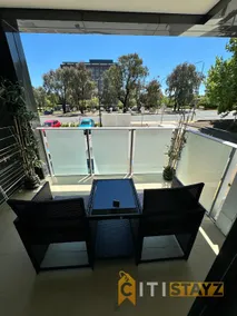 Braddon 1BD - Walk to Tram - Gym - Free Parking - Image 4