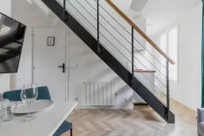Relish Best Paris Baguette in Light-Filled Duplex - Image 4
