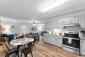 Cabin with Hot Tub, Fire Pit, Dog Park - Image 3
