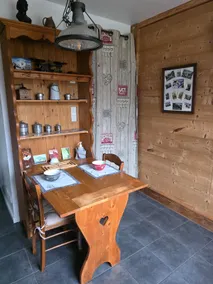 a cozy Savoyard studio - Image 4
