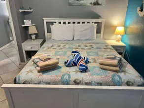 Family's Nest ~ Sleeps 4 ~ Pool Open - Image 3