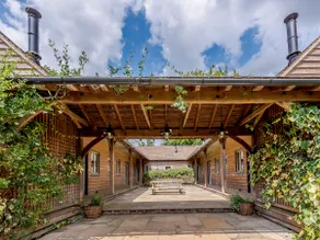 Castlemans Stables East - Image 2