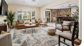 Cozy Hygge Home Centrally Located 2 King Beds - Image 2