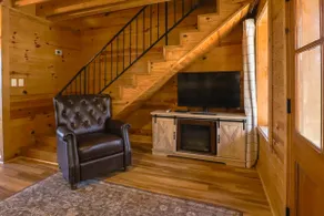 Cozy cabins on 30 acres...perfect for families. - Image 5