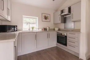 The Annexe- Bowness, with parking - Image 3