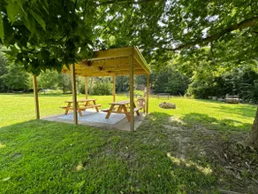 Scenic, Comfy Riverfront Haven-3Bdrm - Image 5