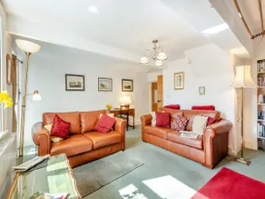 HOLLOW CREEK COTTAGE - 28012 - Image 4