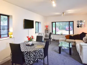 South Lodge Cottage - Image 2