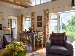 The Cottage - Image 4