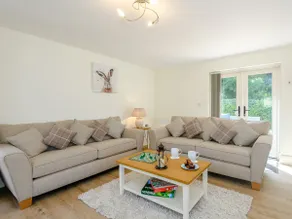 Woodcutters Cottage - Image 5