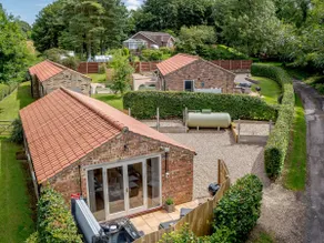 Woodcutters Cottage - Image 2