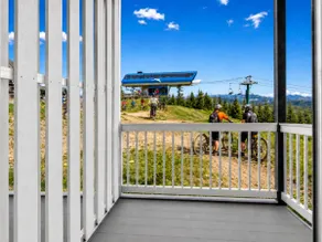 Ski-In/Out Condo in Snowshoe Mountain Resort! - Image 2
