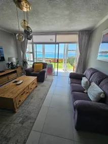 Bayview Seafront Apartment - Image 2