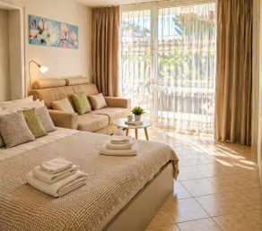 Oxygen Riva del Garda Studio Apartment with Balcony - Image 2