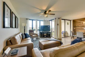 Airy Destin Condo w/ Pool - Walk to Private Beach! - Image 5