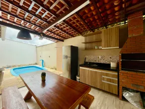 It's Summer 36: gated community on the edge of Rio - Image 5