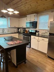 Bungalow at Lake Point - Image 3