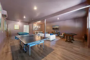 Spring Hill Retreat & Game Room in Mt Shasta - Image 2