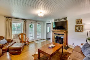 'Lil Red Hen' Cottage in the Boone Area w/ Hot Tub - Image 3