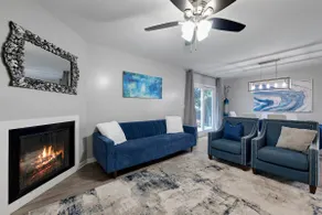 6BR Sleeps 14- 2 Kitchens- 10 min to KC - Image 1