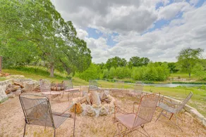 Riverfront Oasis w/ Pickleball, Kayaks & Views - Image 4