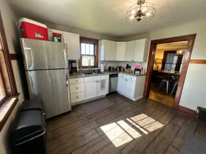 Jackson Farmhouse - Image 5