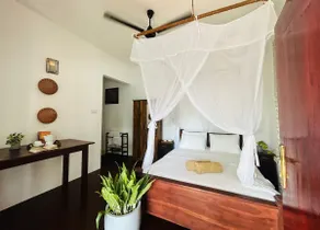 Talalla Studio 2 ~Pool~Kitchen~AC~Starlink WiFi - Image 2