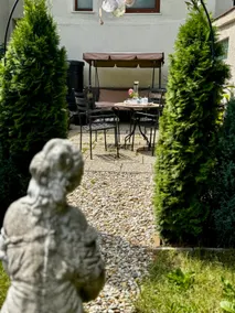 Cozy apartment with a garden on the spa promenade - Image 4